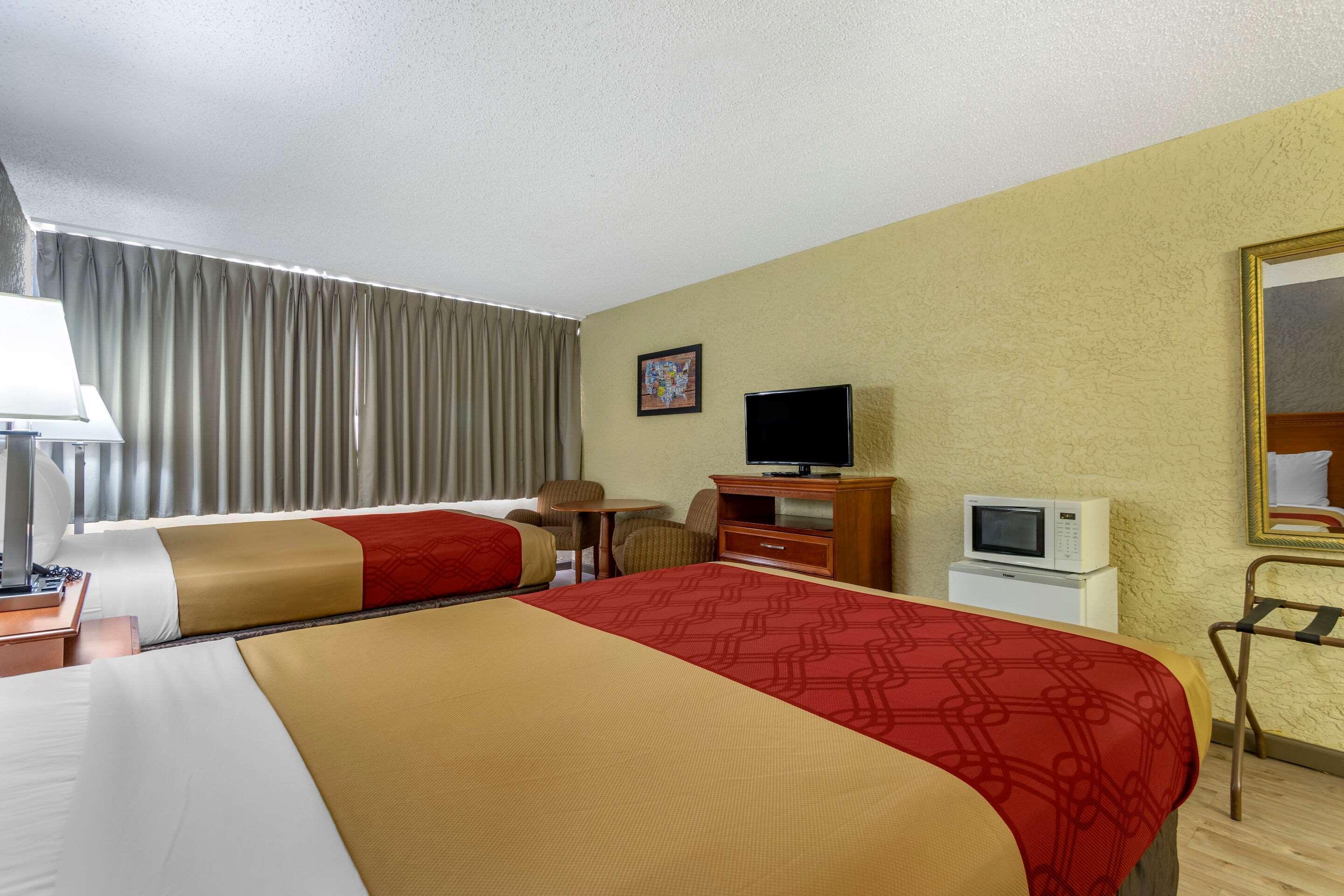 Econo Lodge Broken Arrow-Tulsa エクステリア 写真