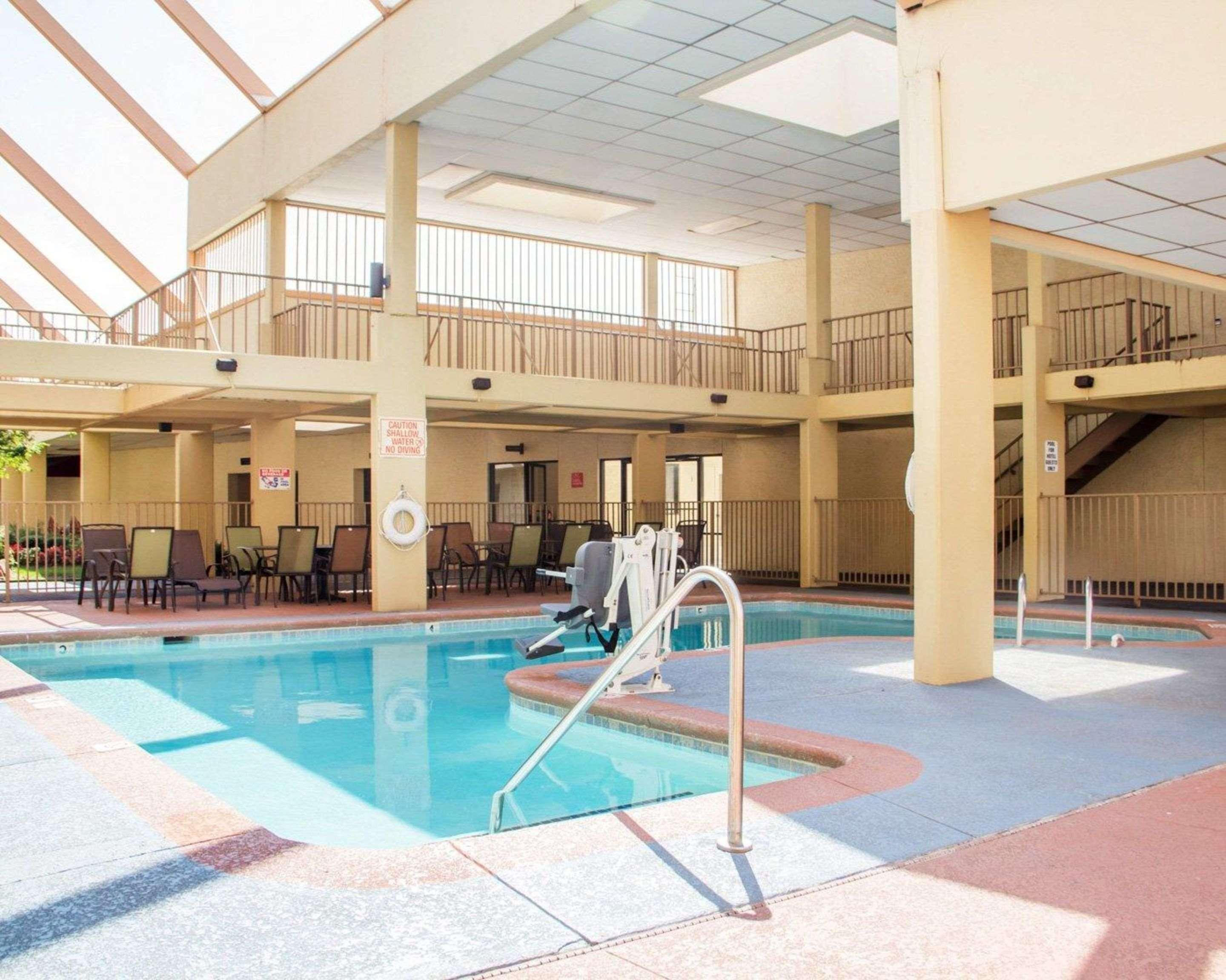 Econo Lodge Broken Arrow-Tulsa エクステリア 写真