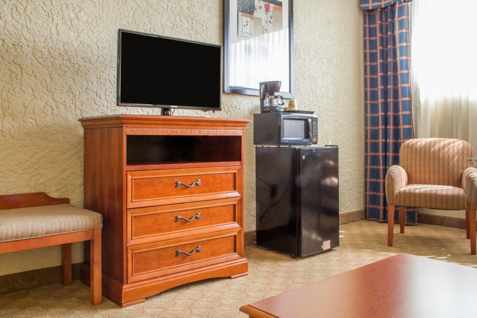 Econo Lodge Broken Arrow-Tulsa エクステリア 写真